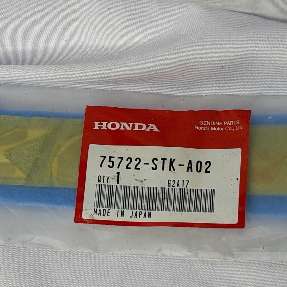 NOS Genuine OEM Honda Acura RDX Rear Emblem 75722-STK-A02 2007-2012